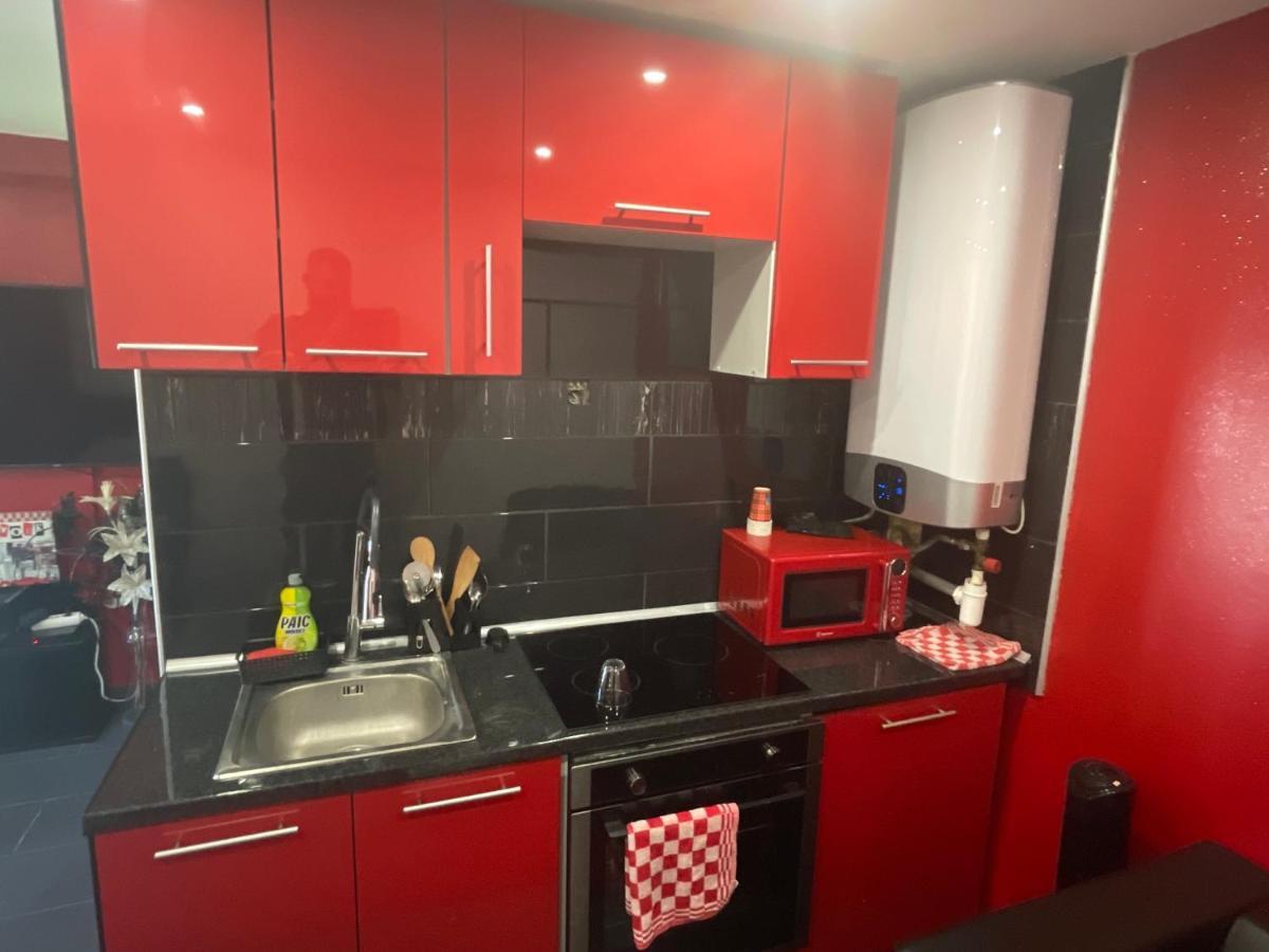 Zekri Appartement Livry-Gargan Buitenkant foto