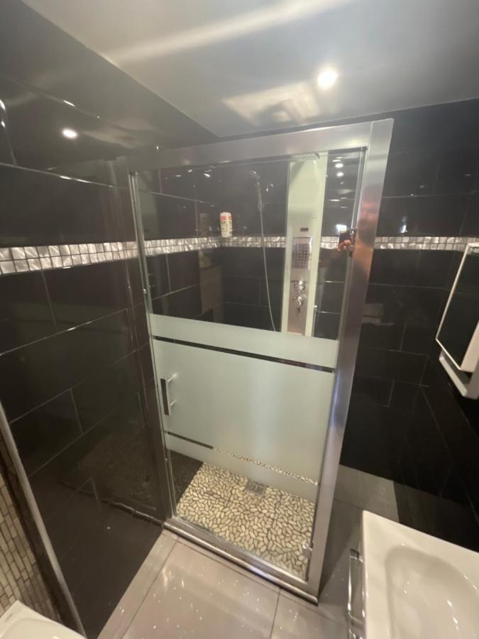 Zekri Appartement Livry-Gargan Buitenkant foto